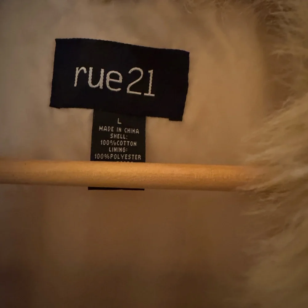 Y2K Rue21 Cream Corduroy Teddy Jacket with Faux Fur Trim – Size L - Picture 5 of 7